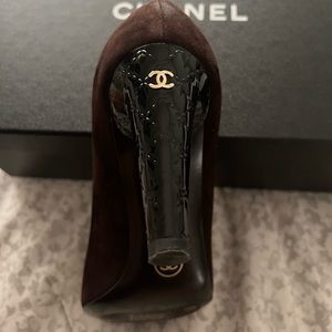 Two Tone Chanel Pumps- Size 7